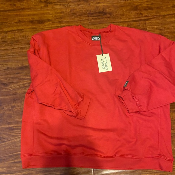 NWT DALIY DRILLS CREW-m/l…bundle with shorts for discount - Picture 2 of 3